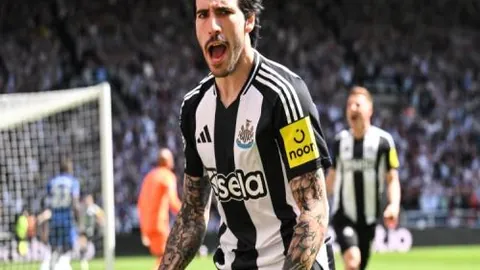 德瓦FC气势如虹，四连冠征程，能否再下一城，全取三分？